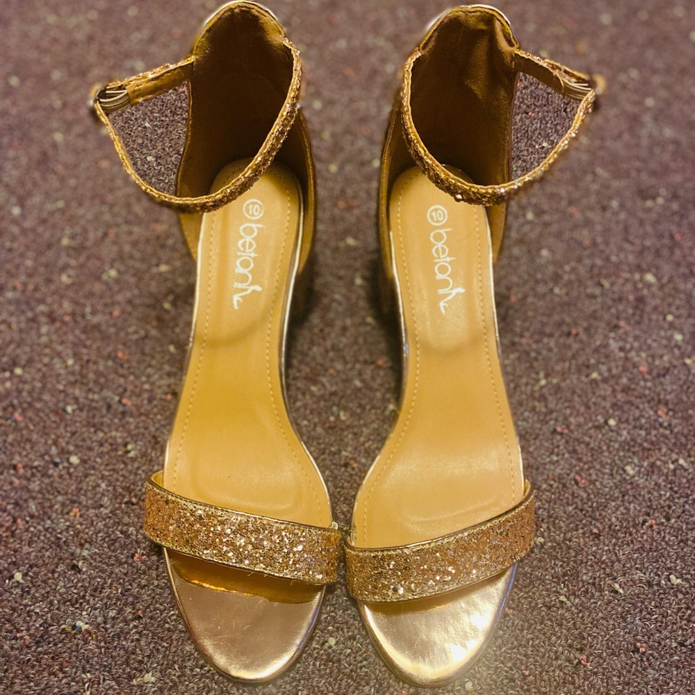 Women’s Sandals